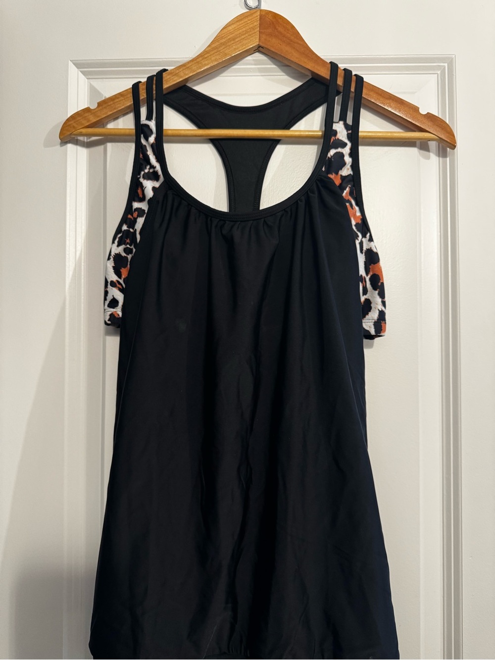 Women’s Two Piece Tankini Bathing Suit. Swim Top w/Boy Shorts. NWT. M.